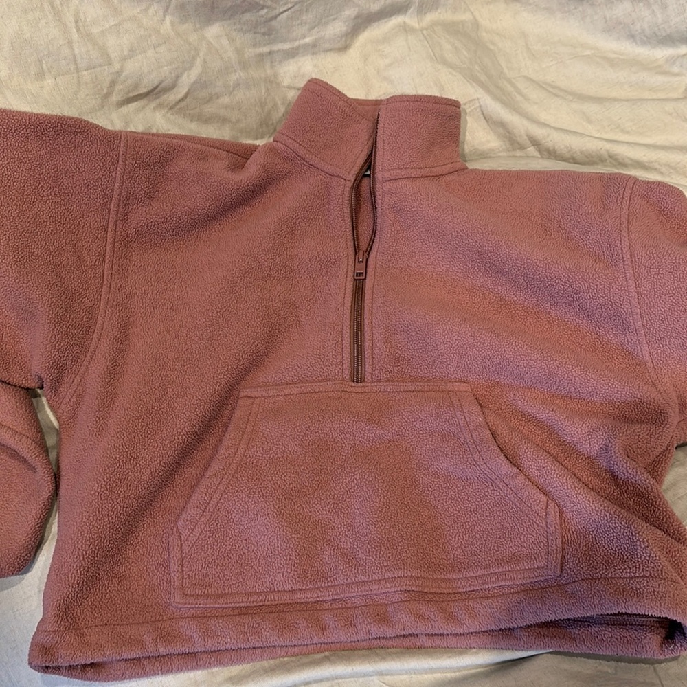 Aritzia fleece sweater
